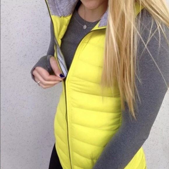 Lululemon fluffed up Split Pea Puffer Vest size 6 - Picture 3 of 10